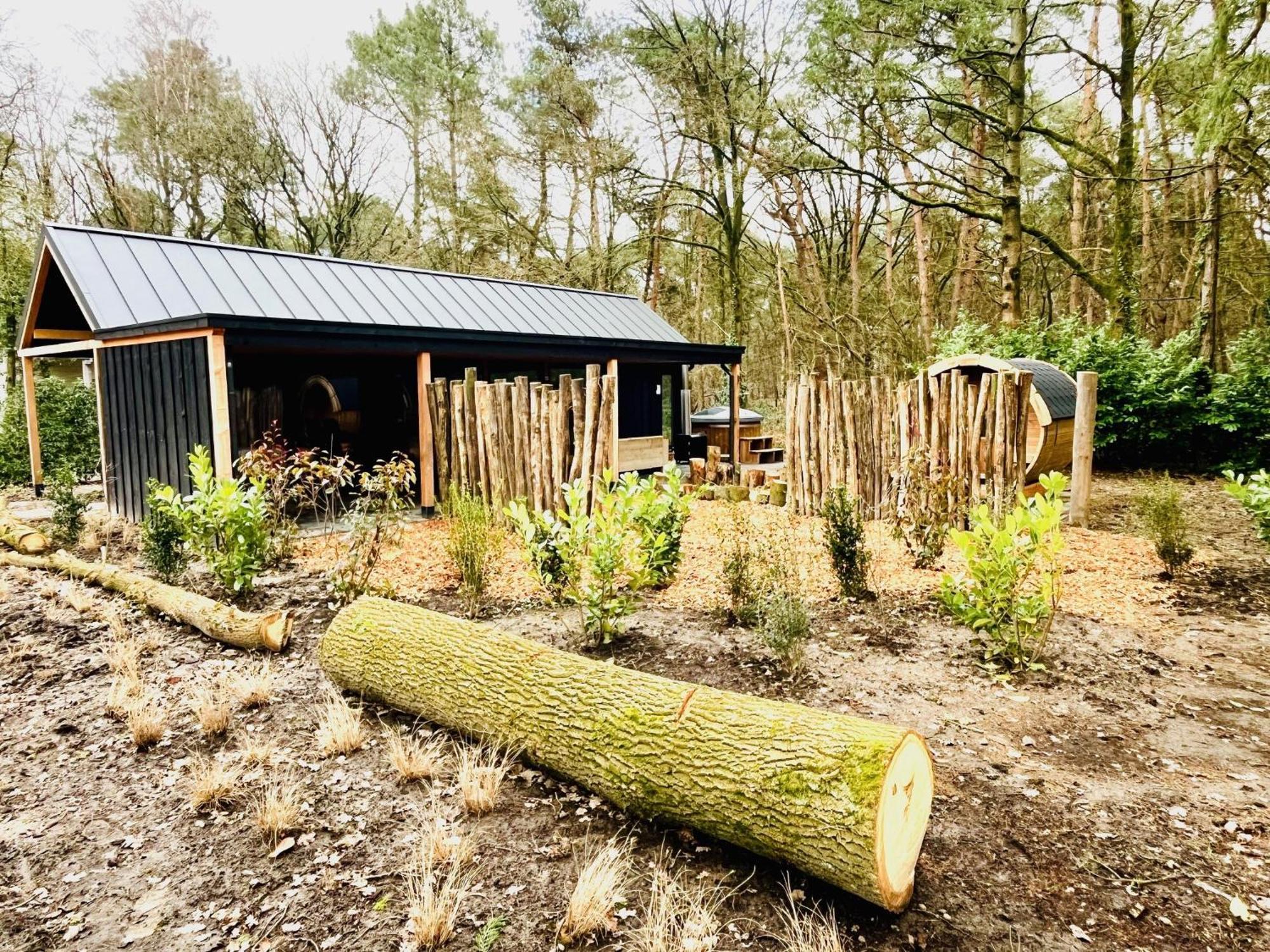 Wellness In The Woods - 4P Tinyhouse Met Prive Sauna & Hottub Diessen Luaran gambar