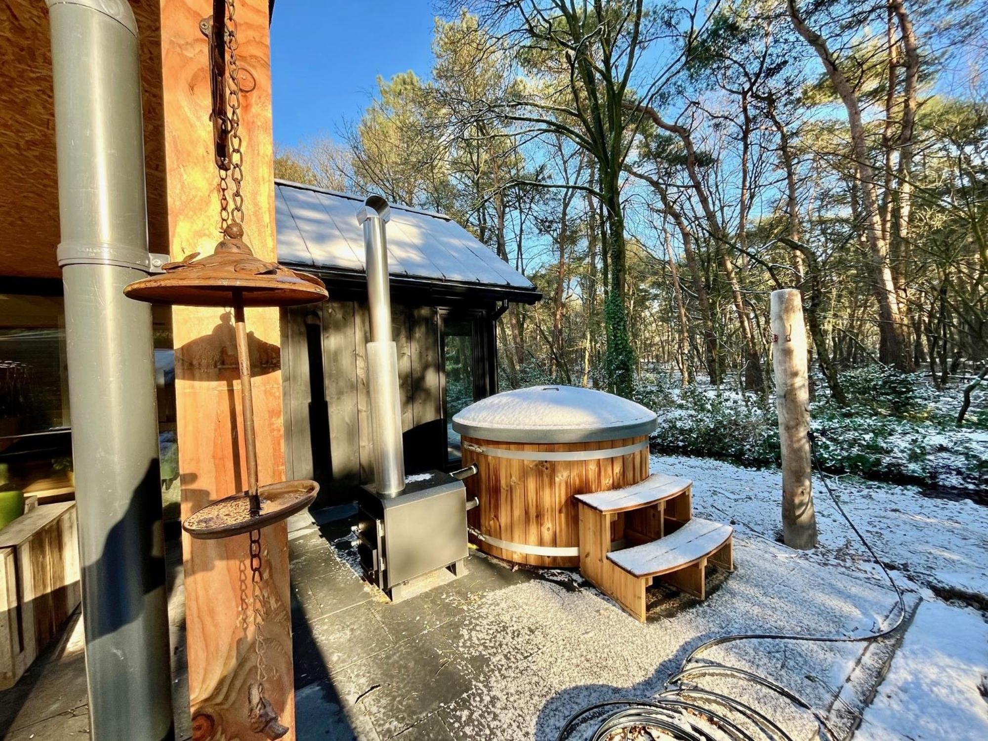 Wellness In The Woods - 4P Tinyhouse Met Prive Sauna & Hottub Diessen Luaran gambar